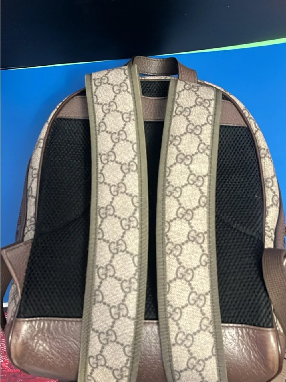 Gucci Beige GG Supreme Backpack with Green and Red Web